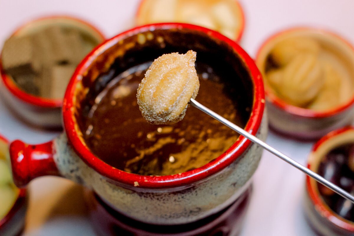 SequĂȘncia de Fondue Tradicional Ilimitada, ao lado da rua coberta!