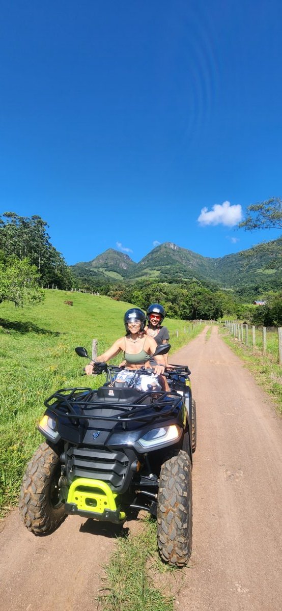 Aventura de Quadriciclo: Explore Trilhas, Cânions e Cachoeiras!