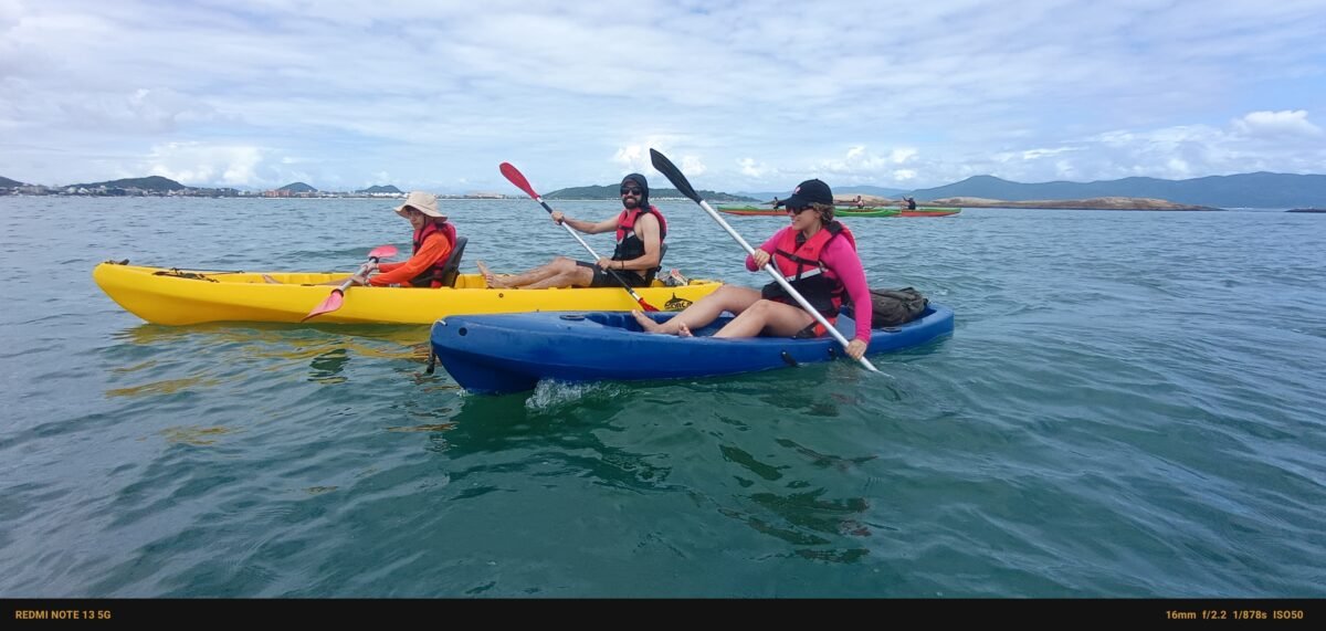Kayak ou SUP até a Ilha do Francês com Snorkel em Florianópolis!